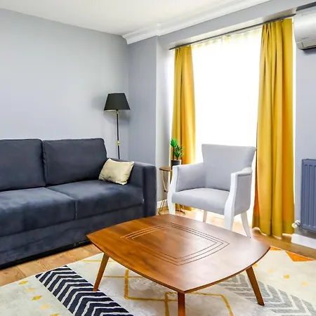Vibrant Flat 500 M To Uskudar Ferry Station *